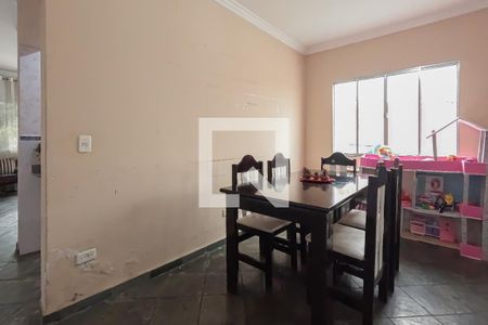 Casa para alugar com 101m², 3 quartos e 6 vagas Casa para alugar com 101m², 3 quartos e 6 vagasCozinha