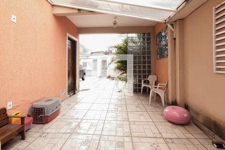 Casa para alugar com 101m², 3 quartos e 6 vagas Casa para alugar com 101m², 3 quartos e 6 vagasQuintal
