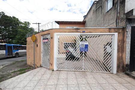 Casa para alugar com 101m², 3 quartos e 6 vagas Casa para alugar com 101m², 3 quartos e 6 vagasFachada da Casa
