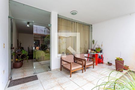 Casa à venda com 227m², 3 quartos e 3 vagasQuintal Fundos