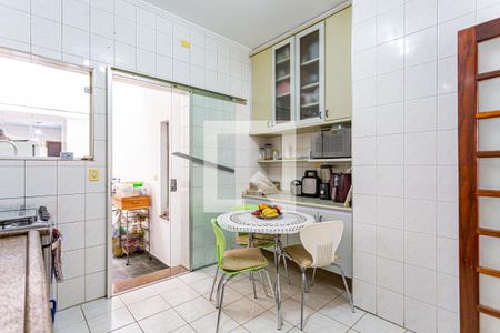 Casa à venda com 227m², 3 quartos e 3 vagasCozinha