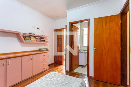 Casa à venda com 227m², 3 quartos e 3 vagasSuite 2