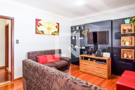 Sala de casa à venda com 4 quartos, 240m² em Floramar, Belo Horizonte
