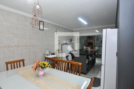Casa à venda com 149m², 3 quartos e 2 vagas Casa à venda com 149m², 3 quartos e 2 vagasCozinha