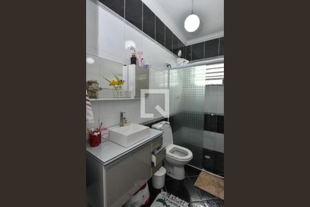 Casa à venda com 149m², 3 quartos e 2 vagas Casa à venda com 149m², 3 quartos e 2 vagasBanheiro