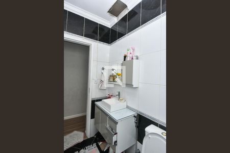 Casa à venda com 149m², 3 quartos e 2 vagas Casa à venda com 149m², 3 quartos e 2 vagasBanheiro