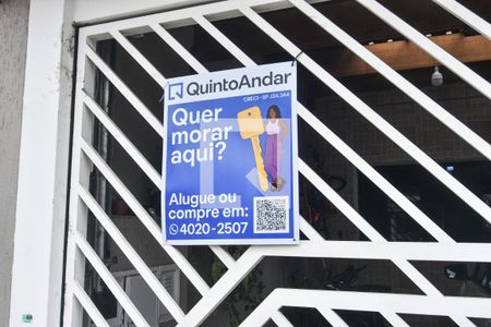 Casa à venda com 149m², 3 quartos e 2 vagas Casa à venda com 149m², 3 quartos e 2 vagasFachada