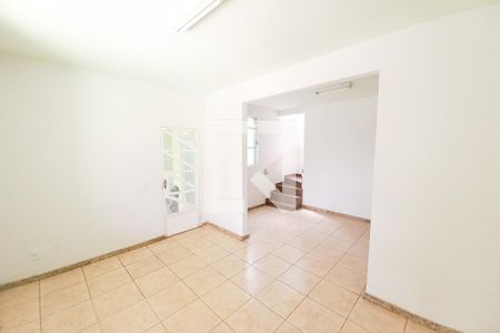 Sala de casa para alugar com 3 quartos, 120m² em Santa Mônica, Belo Horizonte