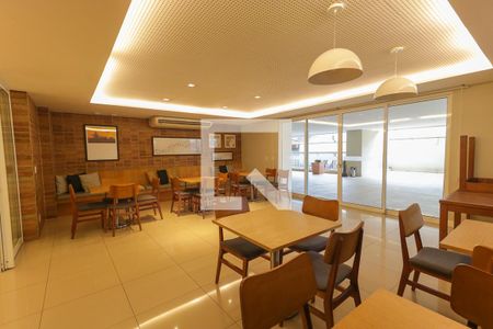 Apartamento à venda com 68m², 2 quartos e 1 vaga Apartamento à venda com 68m², 2 quartos e 1 vagaÁrea comum - Salão de festas