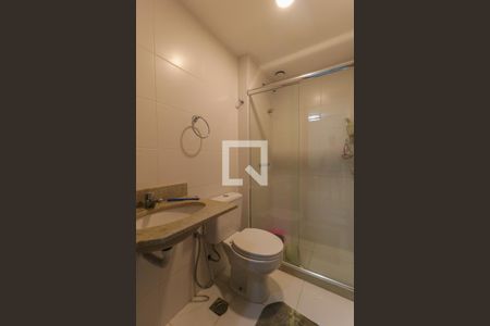 Apartamento à venda com 68m², 2 quartos e 1 vaga Apartamento à venda com 68m², 2 quartos e 1 vagaBanheiro Social