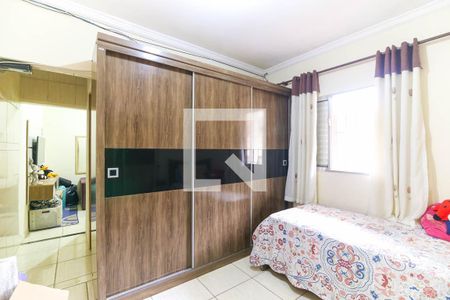 Casa para alugar com 170m², 2 quartos e 2 vagas Casa para alugar com 170m², 2 quartos e 2 vagasQuarto 2