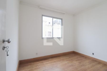 Apartamento à venda com 125m², 3 quartos e 2 vagasQuarto 2
