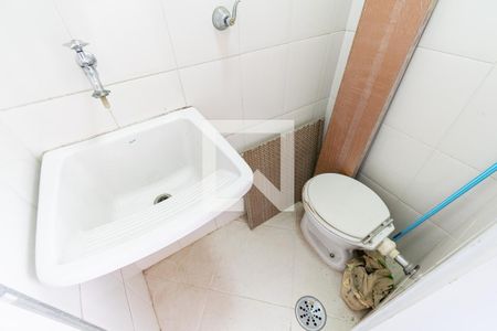 Apartamento à venda com 67m², 2 quartos e 1 vaga Apartamento à venda com 67m², 2 quartos e 1 vagaBanheiro de serviço