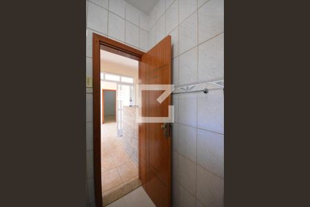 Apartamento à venda com 161m², 3 quartos e sem vagaBanheiro social