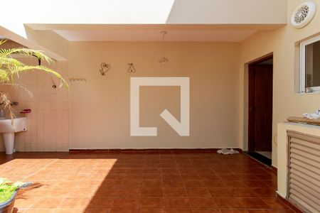 Casa para alugar com 160m², 3 quartos e 2 vagasÁrea Externa