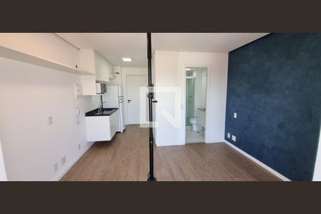 Cozinha com armario, sala e quarto no mesmo ambiente. de kitnet/studio à venda com 1 quarto, 26m² em Butantã, São Paulo