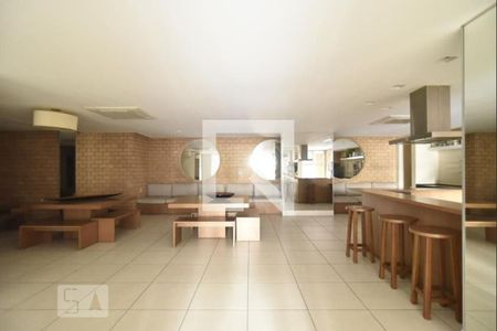 Apartamento à venda com 100m², 2 quartos e 2 vagasSalão de Festas