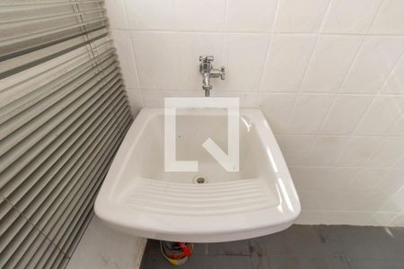 Casa de condomínio para alugar com 33m², 1 quarto e sem vagaLavanderia 