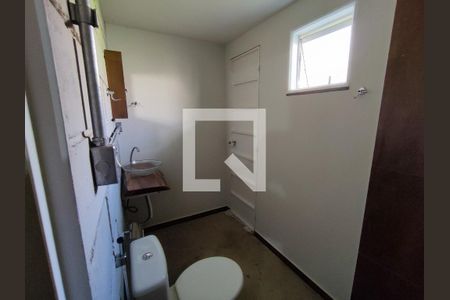 Casa de condomínio à venda com 260m², 4 quartos e 2 vagasBanheiro 