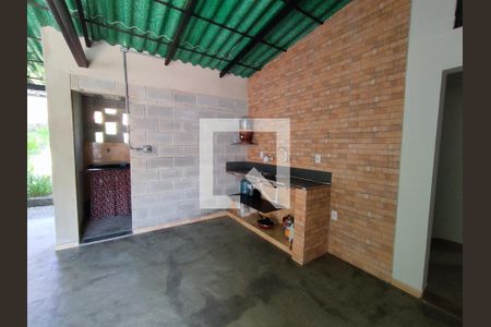 Casa de condomínio à venda com 260m², 4 quartos e 2 vagasCozinha externa