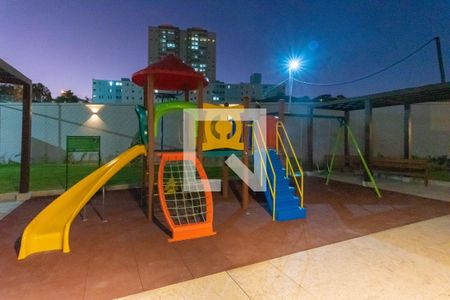 Apartamento à venda com 88m², 3 quartos e 2 vagas Apartamento à venda com 88m², 3 quartos e 2 vagasÁrea Comum - Playground