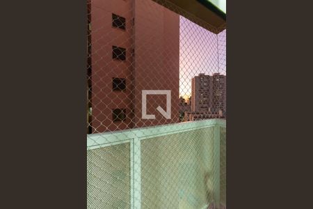 Apartamento à venda com 88m², 3 quartos e 2 vagas Apartamento à venda com 88m², 3 quartos e 2 vagasVista do Quarto 2