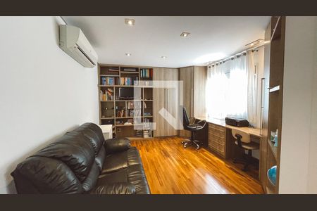 Casa à venda com 561m², 5 quartos e 6 vagasSuíte 3