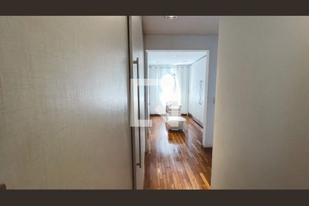Casa à venda com 561m², 5 quartos e 6 vagasCloset da suíte 1