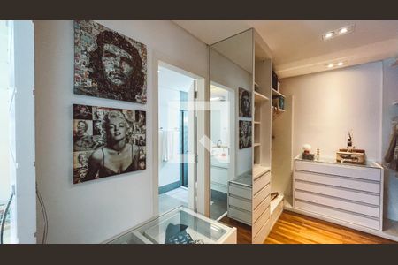 Casa à venda com 561m², 5 quartos e 6 vagasCloset da suíte 4