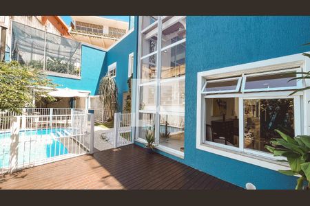 Casa à venda com 561m², 5 quartos e 6 vagasPiscina