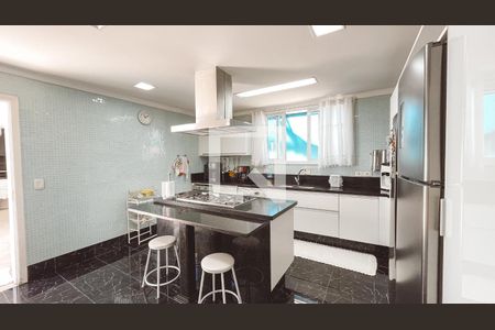 Casa à venda com 561m², 5 quartos e 6 vagasCozinha