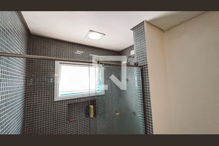 Casa à venda com 561m², 5 quartos e 6 vagasBanheiro da Suíte 4