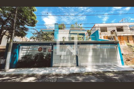 Casa à venda com 561m², 5 quartos e 6 vagasFachada