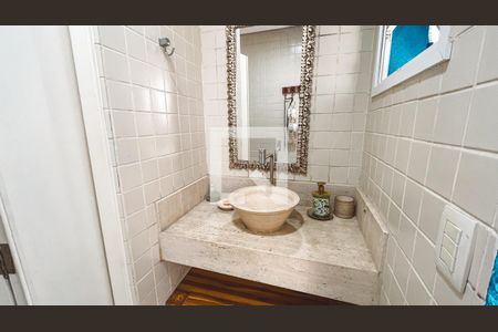 Casa à venda com 561m², 5 quartos e 6 vagasLavabo