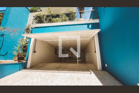 Casa à venda com 561m², 5 quartos e 6 vagasGaragem