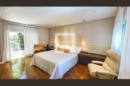 Casa à venda com 561m², 5 quartos e 6 vagasSuíte 1