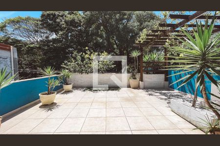 Casa à venda com 561m², 5 quartos e 6 vagasTerraço