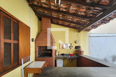 Casa à venda com 450m², 4 quartos e 6 vagasChurrasqueira