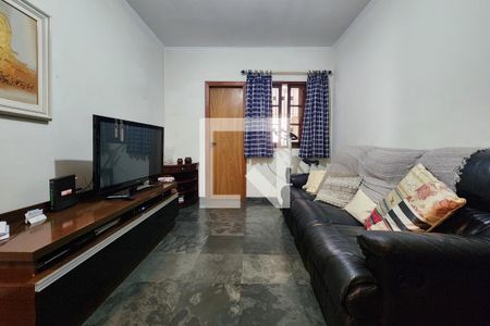 Casa à venda com 450m², 4 quartos e 6 vagasSuíte 2