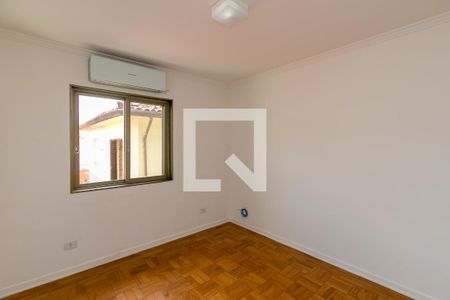 Casa à venda com 160m², 2 quartos e 2 vagas Casa à venda com 160m², 2 quartos e 2 vagasQuarto 2
