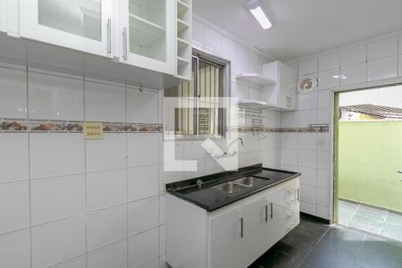 Casa à venda com 160m², 2 quartos e 2 vagas Casa à venda com 160m², 2 quartos e 2 vagasCozinha