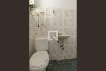 Casa à venda com 160m², 2 quartos e 2 vagas Casa à venda com 160m², 2 quartos e 2 vagasBanheiro de Serviço