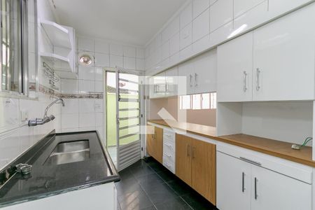 Casa à venda com 160m², 2 quartos e 2 vagas Casa à venda com 160m², 2 quartos e 2 vagasCozinha