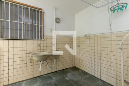 Casa à venda com 160m², 2 quartos e 2 vagas Casa à venda com 160m², 2 quartos e 2 vagasLavanderia