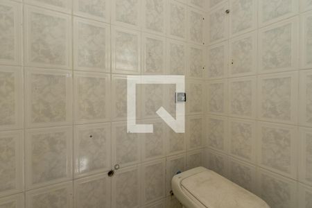 Casa à venda com 160m², 2 quartos e 2 vagas Casa à venda com 160m², 2 quartos e 2 vagasBanheiro de Serviço