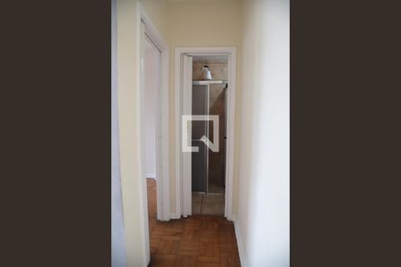 Corredor de apartamento para alugar com 1 quarto, 47m² em Cambuci, São Paulo