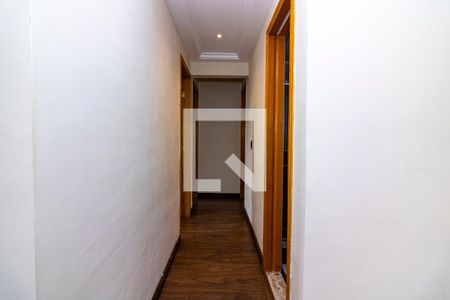 Corredor de apartamento para alugar com 3 quartos, 70m² em Vila Aurora (zona Norte), São Paulo