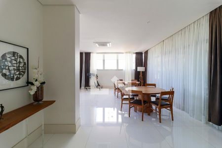 Apartamento à venda com 485m², 4 quartos e 5 vagas Apartamento à venda com 485m², 4 quartos e 5 vagasSalão de Festas