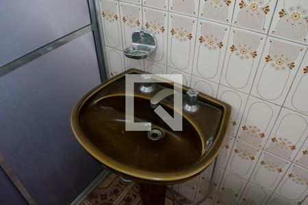 Casa à venda com 300m², 3 quartos e 3 vagas Casa à venda com 300m², 3 quartos e 3 vagasBanheiro suite