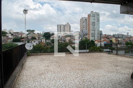 Casa à venda com 300m², 3 quartos e 3 vagas Casa à venda com 300m², 3 quartos e 3 vagasQuintal